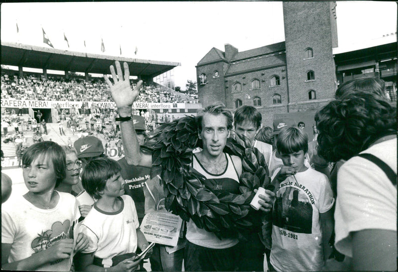 Stockholm Marathon 1981. Vinnaren Bill Rodgers - Vintage Photograph
