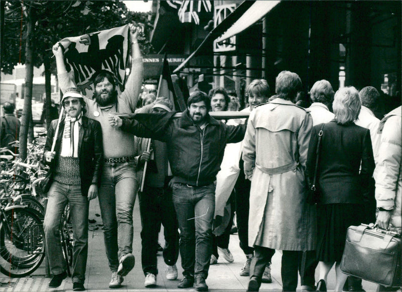 Tyska Fans under Fotbolls VM - Vintage Photograph