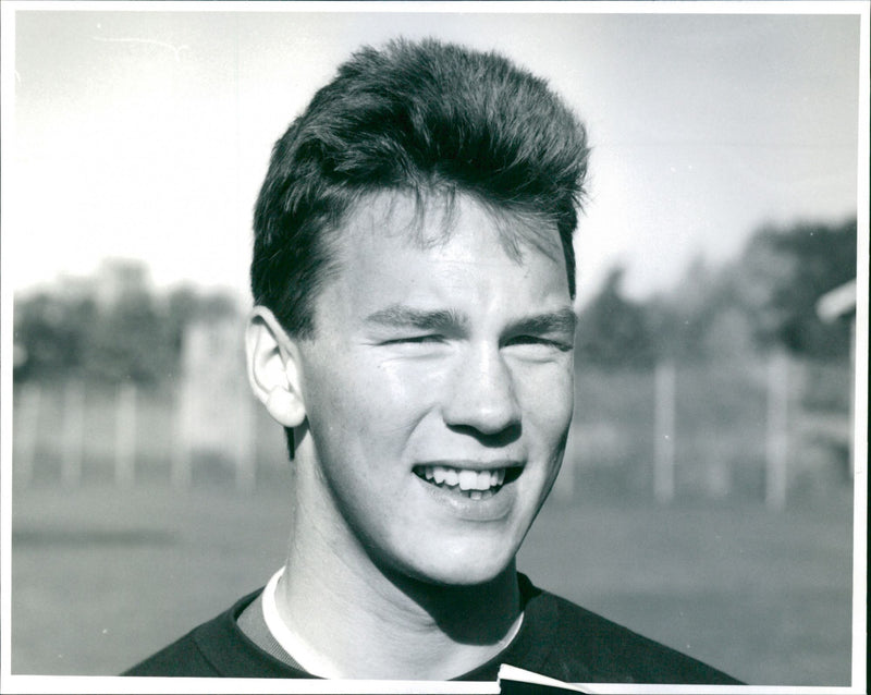 Football: Patrik Andersson - Vintage Photograph