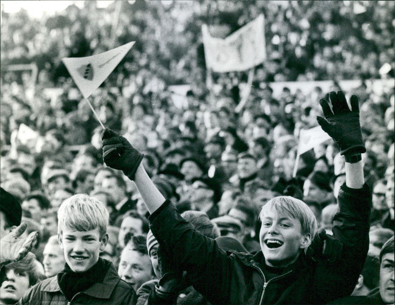 Fotboll: Allsvenskan publikbild - Vintage Photograph