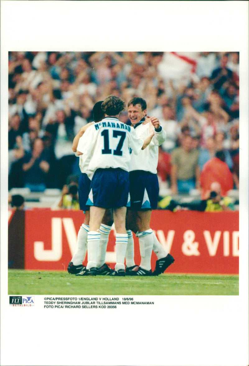 Teddy Sheringham - Vintage Photograph