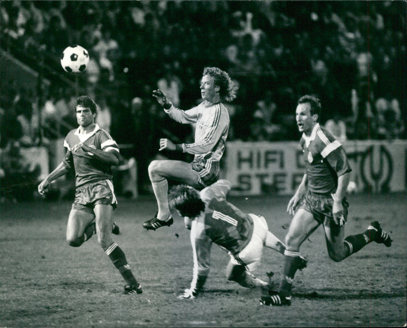 European Championship qualifier Sweden-Switzerland. Johnny Ekström, Martin Wells, Eglis and In-Albon - Vintage Photograph