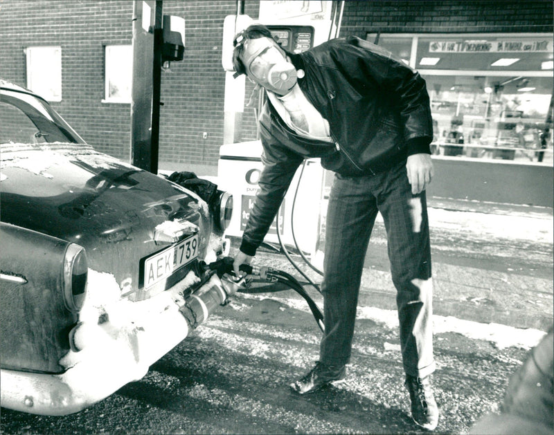 1988 TANI JANNAS AUTOMATE NYDIESOL TRAFFIC SHELF GAS ARKIV GASINTANKU GASOLINE - Vintage Photograph