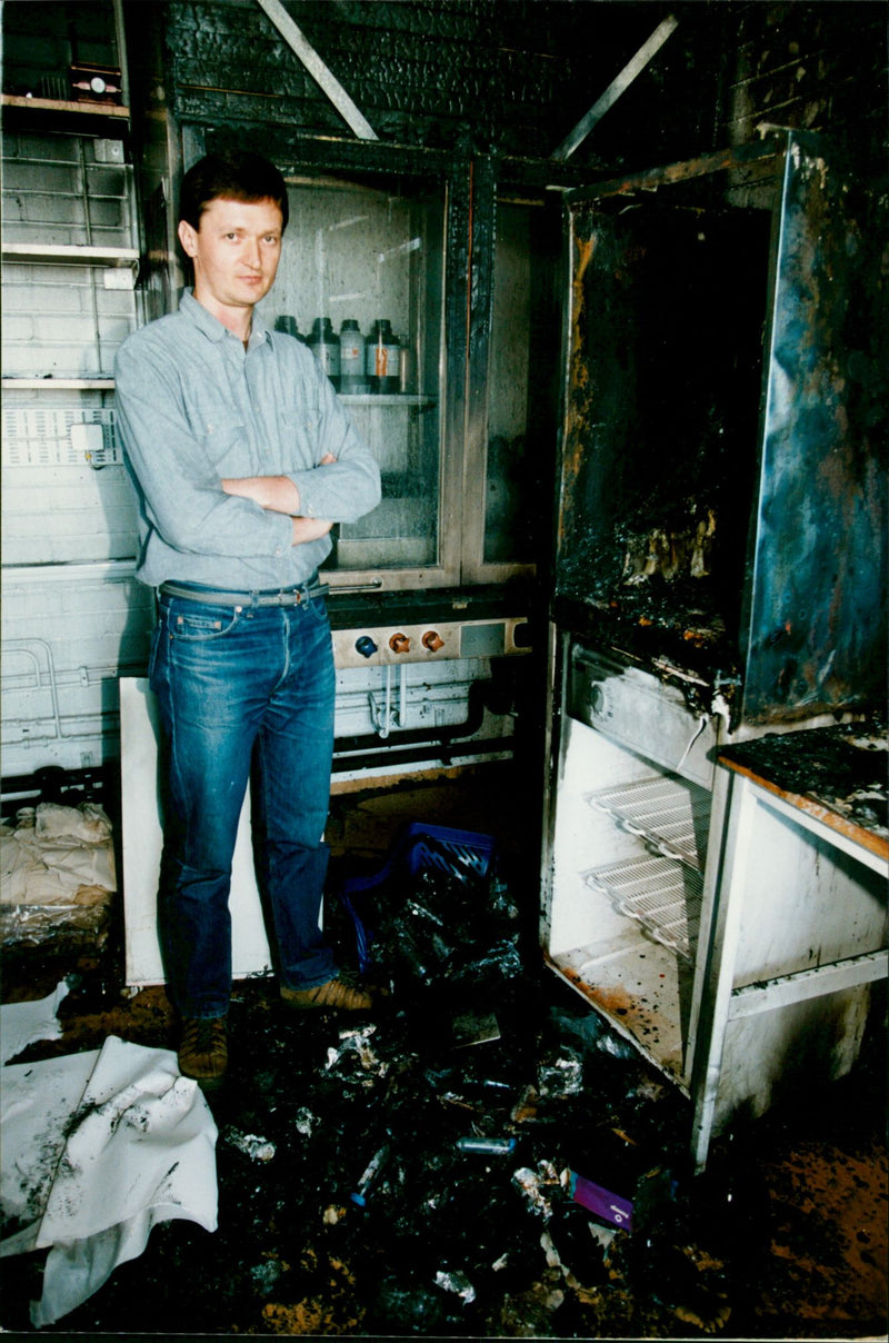 1994 UNDER OBJECT UNSUNTET KOMILDEB ARCHIVE MUSICIAN VENCE BIOMEDICINE HAPPYSG PETER - Vintage Photograph