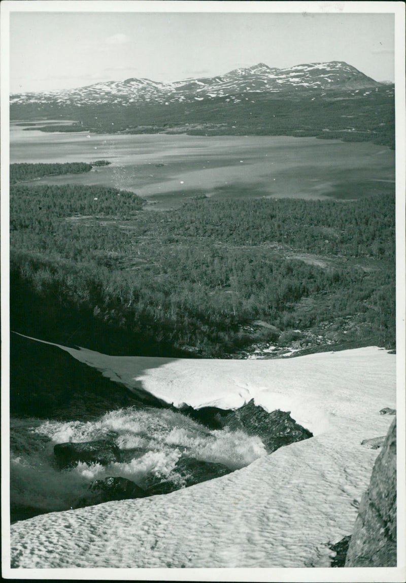 JARNA GAMLA BILDS TANABE KANTA REREMANS TATO ALLWEILT TAMA CHHALTE ARC - Vintage Photograph