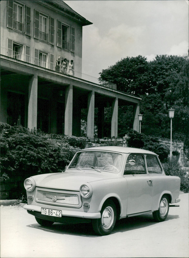 Veb Sachsenring Trabant 601 - Vintage Photograph