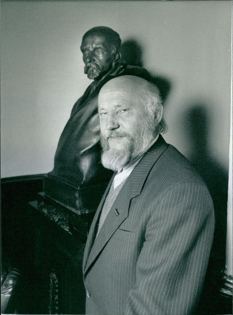 OLABVAKAR SKUJENIELES KNUTS LETLAND POET SKUJENIEKS UTLAND SOVJET - Vintage Photograph