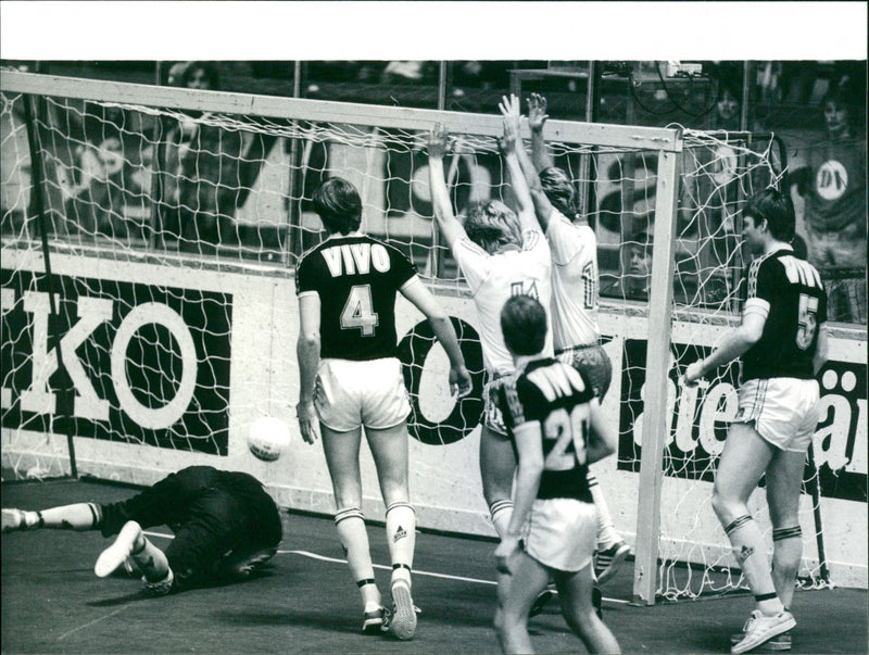 Football: Hallsvenskan 1983 - Vintage Photograph