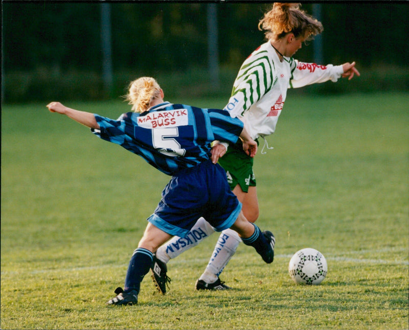 Damfotboll. Djurgården-Hammarby - Vintage Photograph