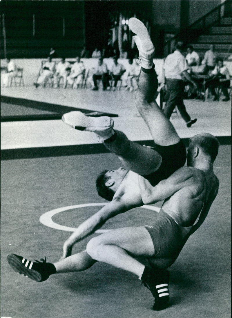 Matti Poikala (Finland) vs Hermann (Schweiz) - Vintage Photograph