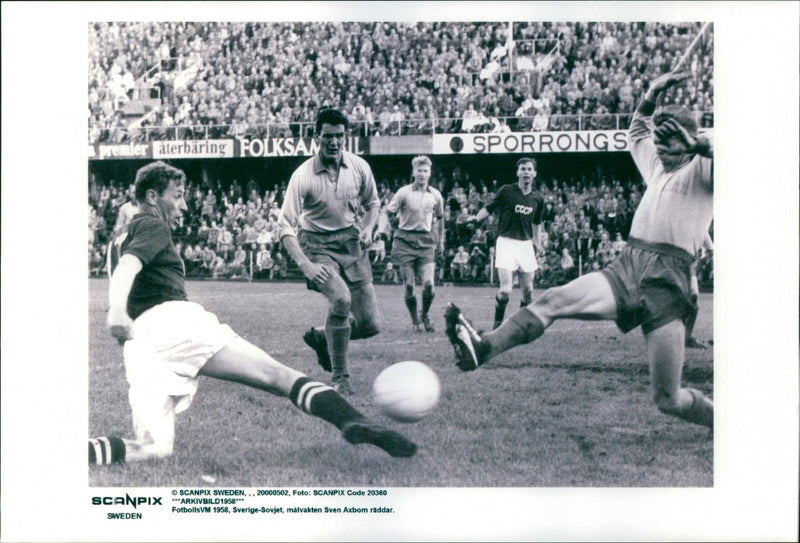 Soccer World Cup 1958. Sweden-Soviet. Goalkeeper Sven Axbom rescues - Vintage Photograph