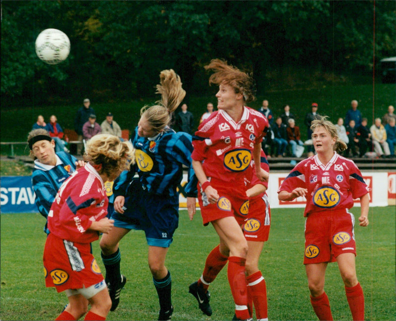 Damfotboll DIF - Älvsjö - Vintage Photograph