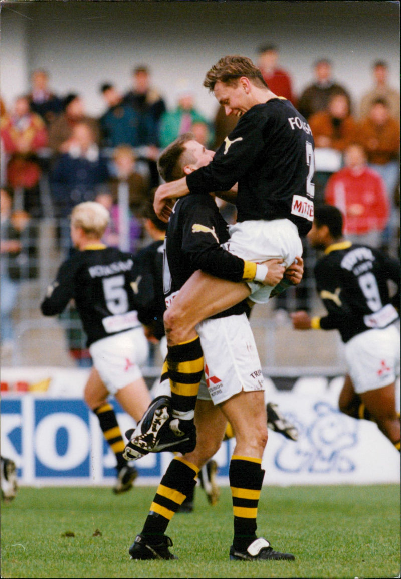 AIK takes SM gold after victory against Malmö by 3-2. Krister Nordin and Michael Borgqvist - Vintage Photograph