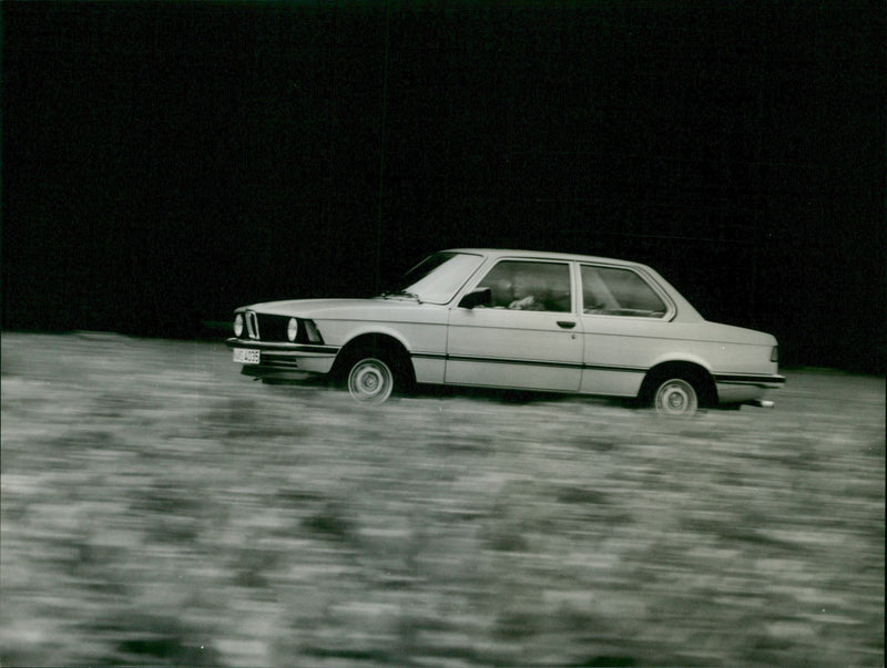 BMW 316 and BMW 318i - Vintage Photograph