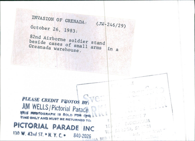 Ammunition i ett varuhus i Grenada - Vintage Photograph