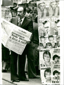 Newspaper reading Italian - Vintage Photograph
