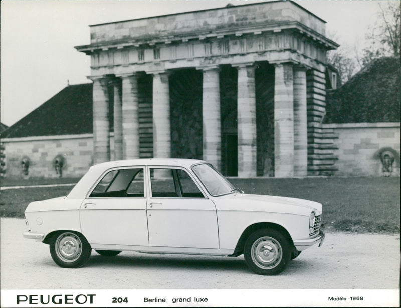 1968 Peugeot 204 Berline grand luxe - Vintage Photograph