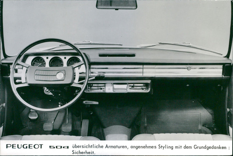 Peugeot 504 - Vintage Photograph
