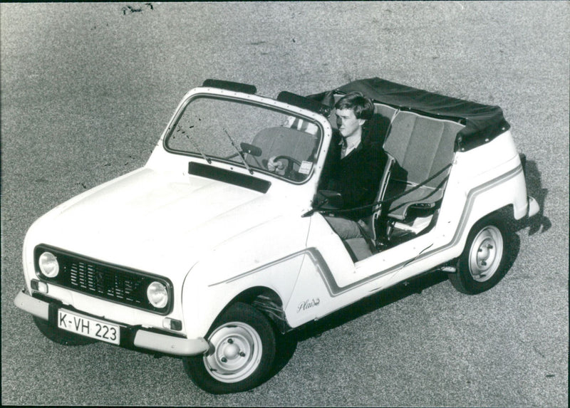 1983 Renault 4 'Plaisir' - Vintage Photograph