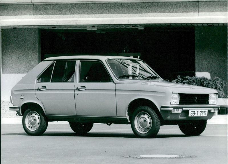 Peugeot 104 GL - Vintage Photograph