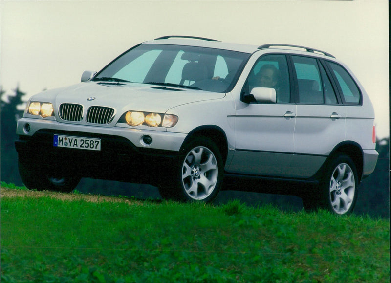 BMW X5 - Vintage Photograph