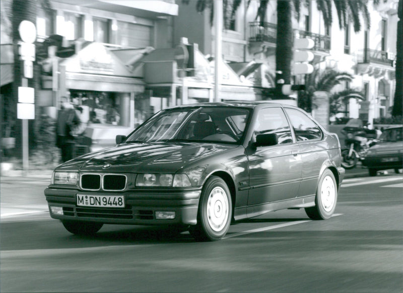 BMW 316i Compact 1995 - Vintage Photograph