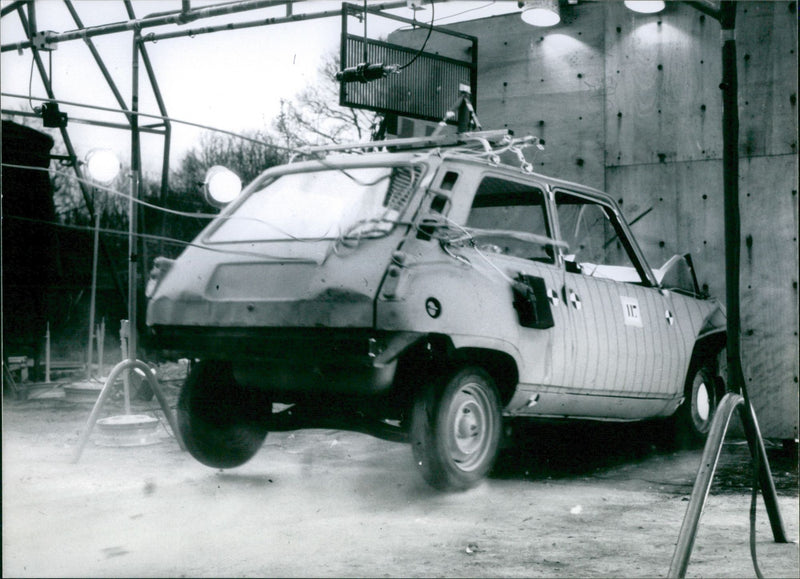 Renault testing 1975 - Vintage Photograph