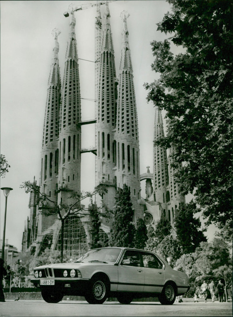 1980 BMW 745i - Vintage Photograph