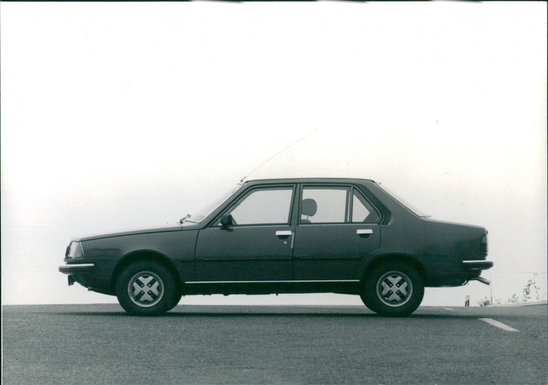 1980 Renault 18 Diesel - Vintage Photograph