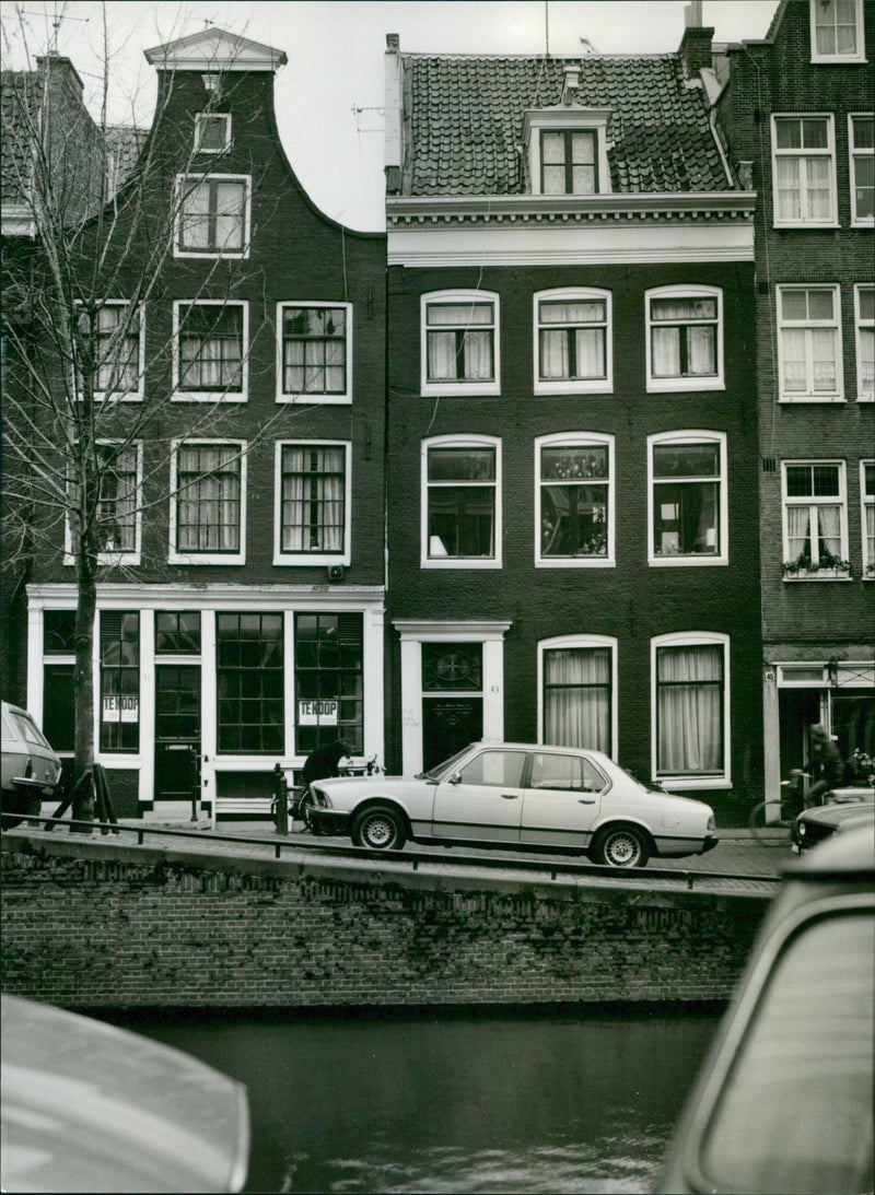 1980  BMW 745i - Vintage Photograph