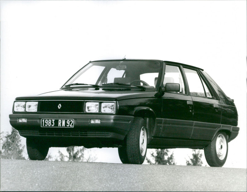 Renault 11 GTL - Vintage Photograph