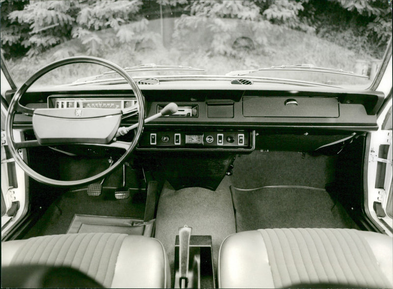Peugeot 504 L - Vintage Photograph