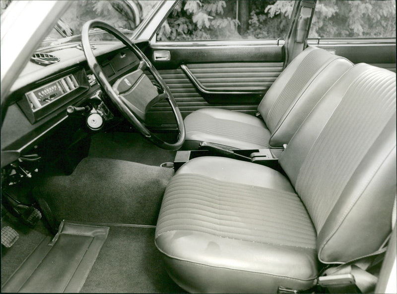 Peugeot 504 L - Vintage Photograph