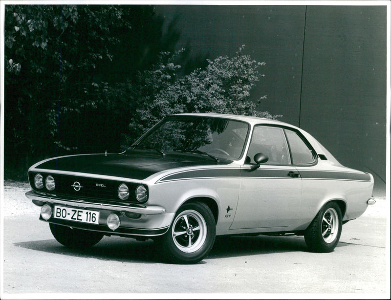 1973 Opel Manta GT/E - Vintage Photograph