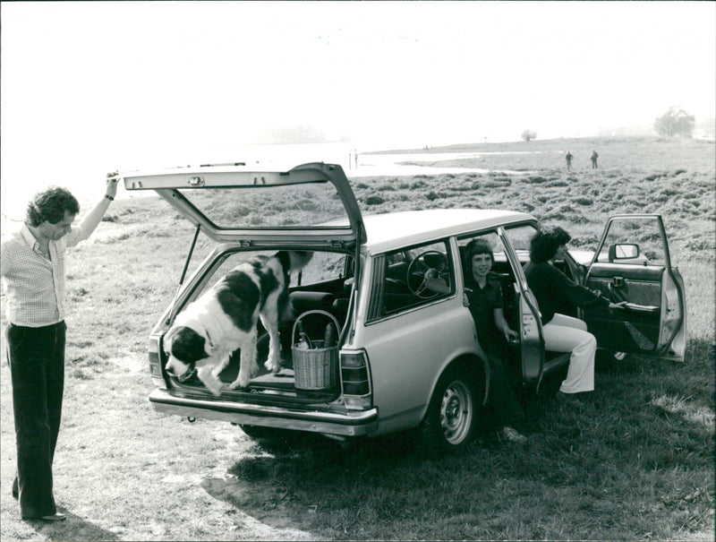 Mazda 929 - Vintage Photograph