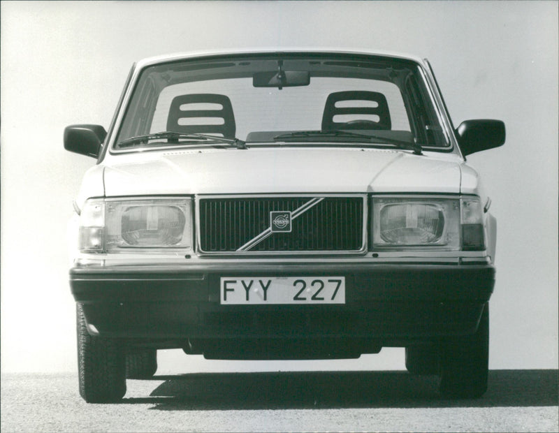 Volvo 240 GL 1986 - Vintage Photograph