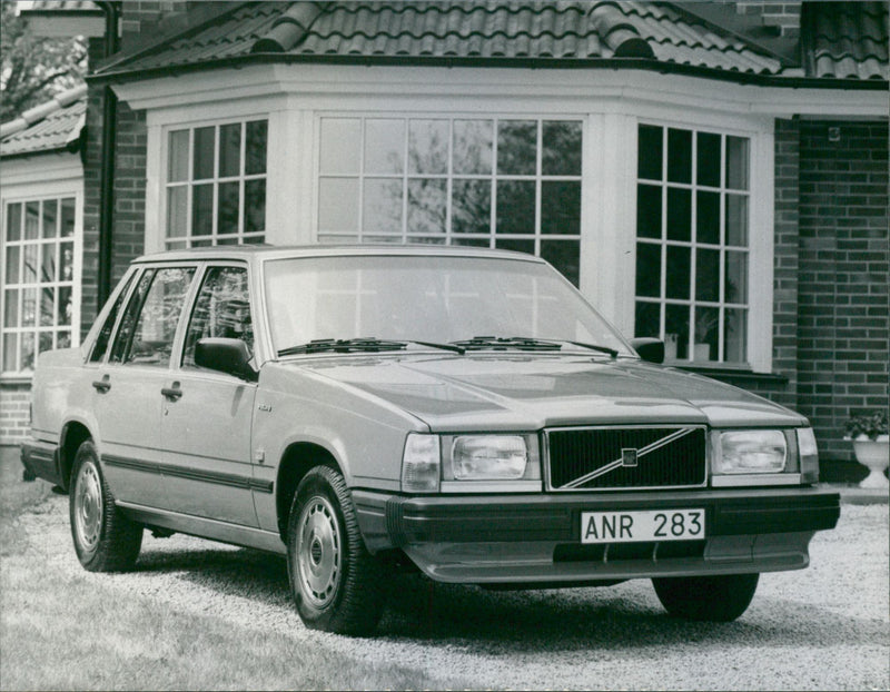 Volvo 740 GL 1986 - Vintage Photograph