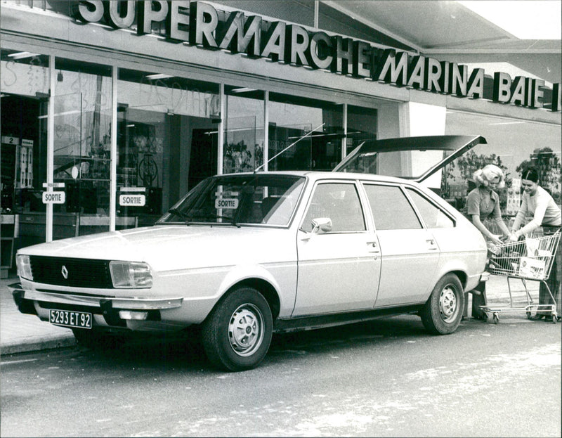 Renault 20 - Vintage Photograph