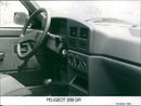 1990 Peugeot 309 GR - Vintage Photograph