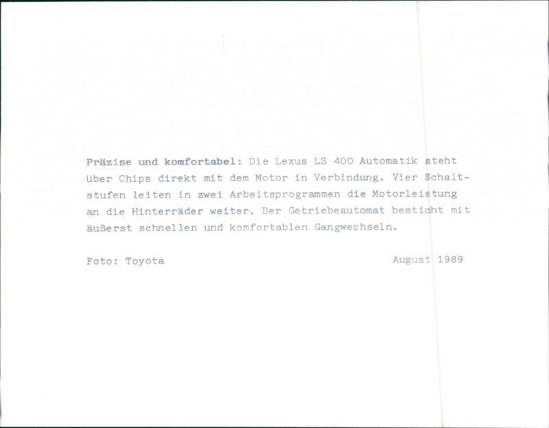 Toyota Lexus LS 400 - Vintage Photograph