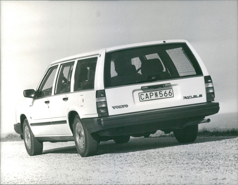 Volvo 740 GLE 1986 - Vintage Photograph