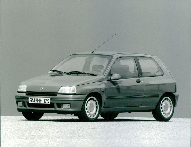 Renault 9105 Renault Clio 16 V. - Vintage Photograph