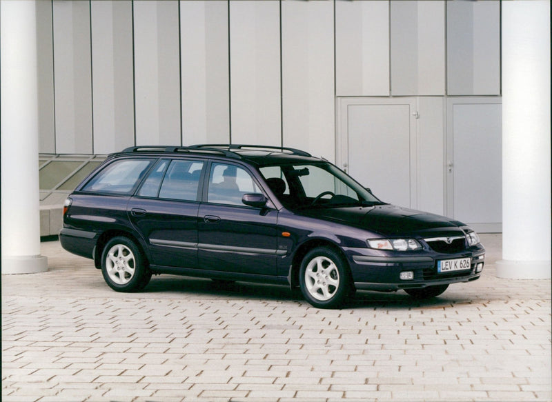 Mazda 626 Kombi - Vintage Photograph
