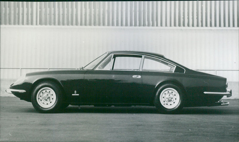 Ferrari 365 GT 2+2 1967 - Vintage Photograph