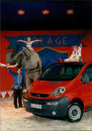 2001 Opel Vivaro - Vintage Photograph