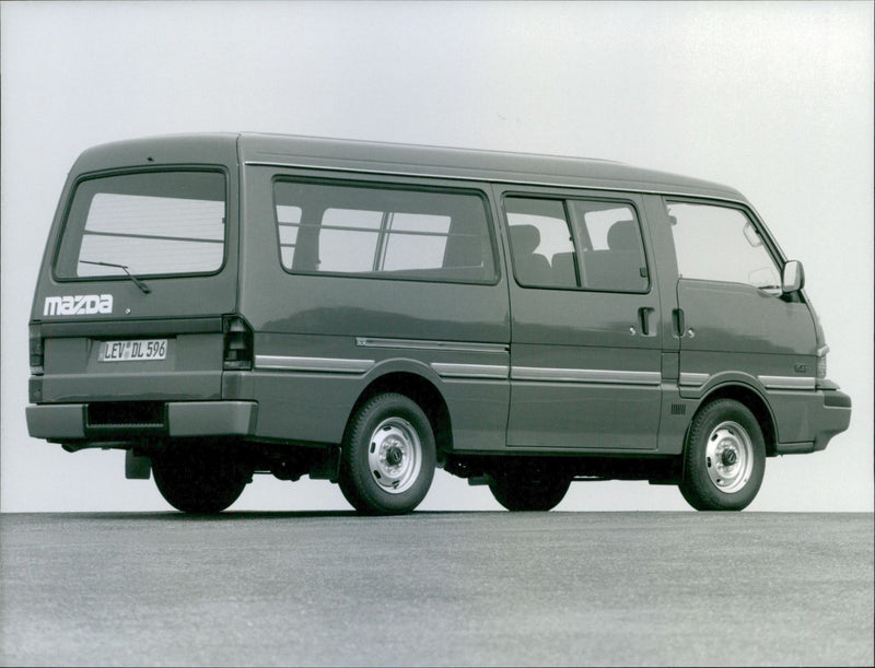 Mazda E2200 - Vintage Photograph
