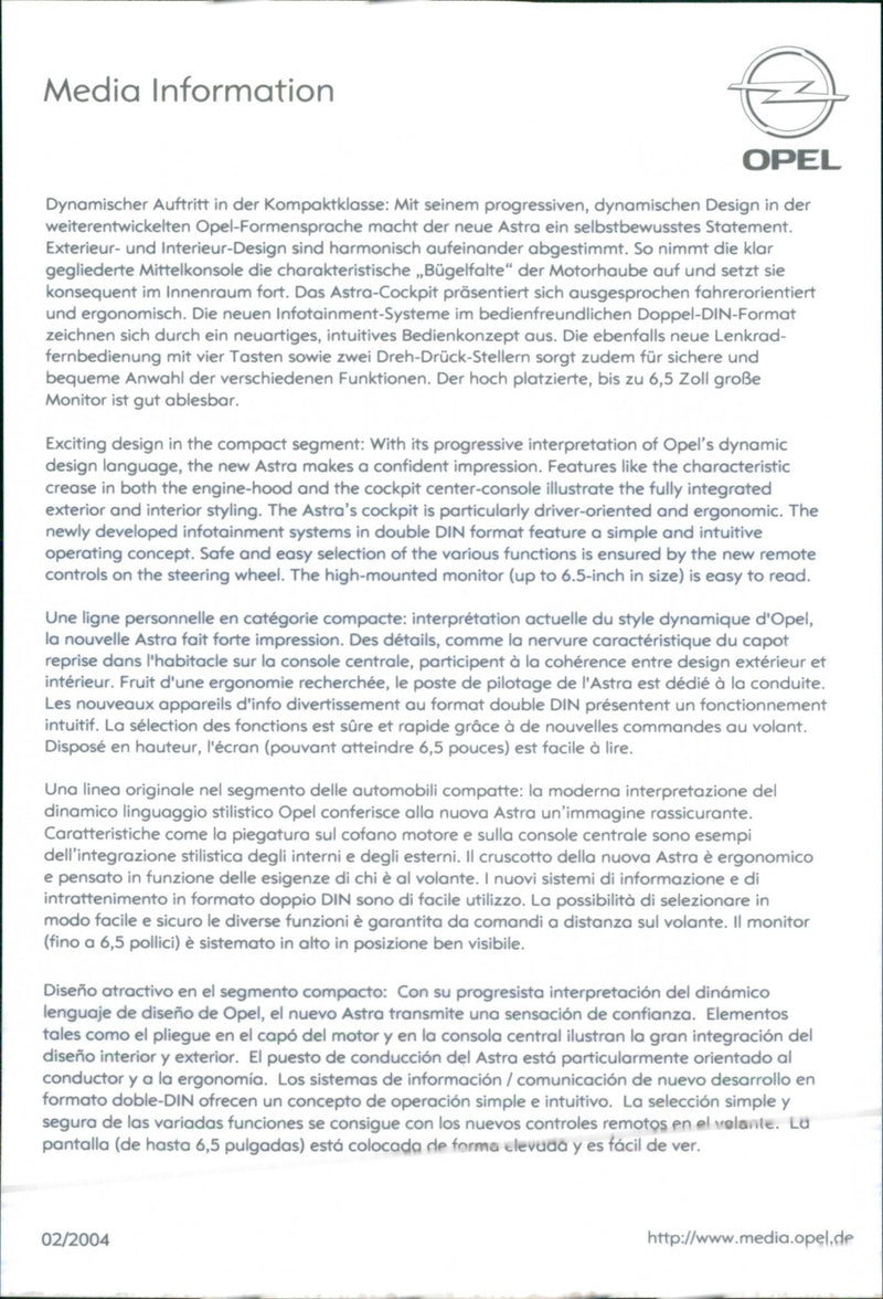 Opel Astra 2004 - Vintage Photograph