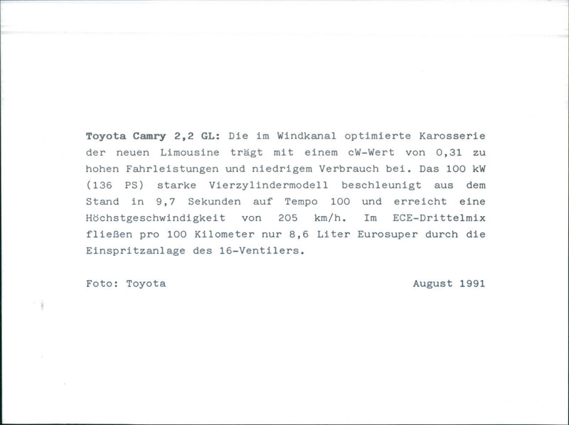 Toyota Camry 2.2 GL - Vintage Photograph