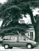 Peugeot 806 SR 1994 - Vintage Photograph