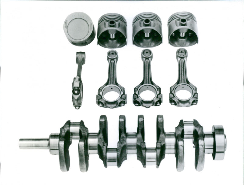 New four-cylinder engine series by Daimler-Benz. - Vintage Photograph